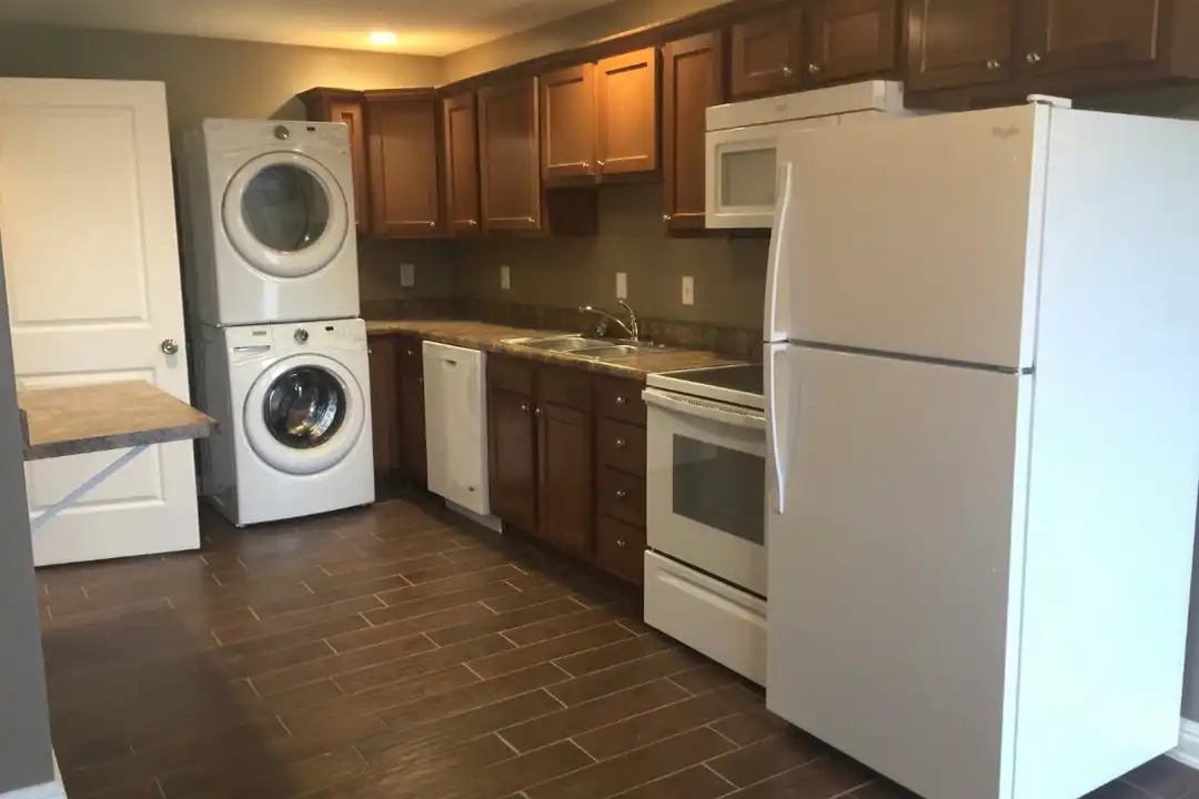 1604 Spring Valley Dr unit 7 – photo 1