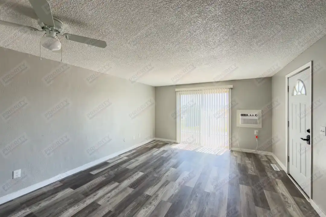 430 Prairieview Dr unit 430-G - View 2