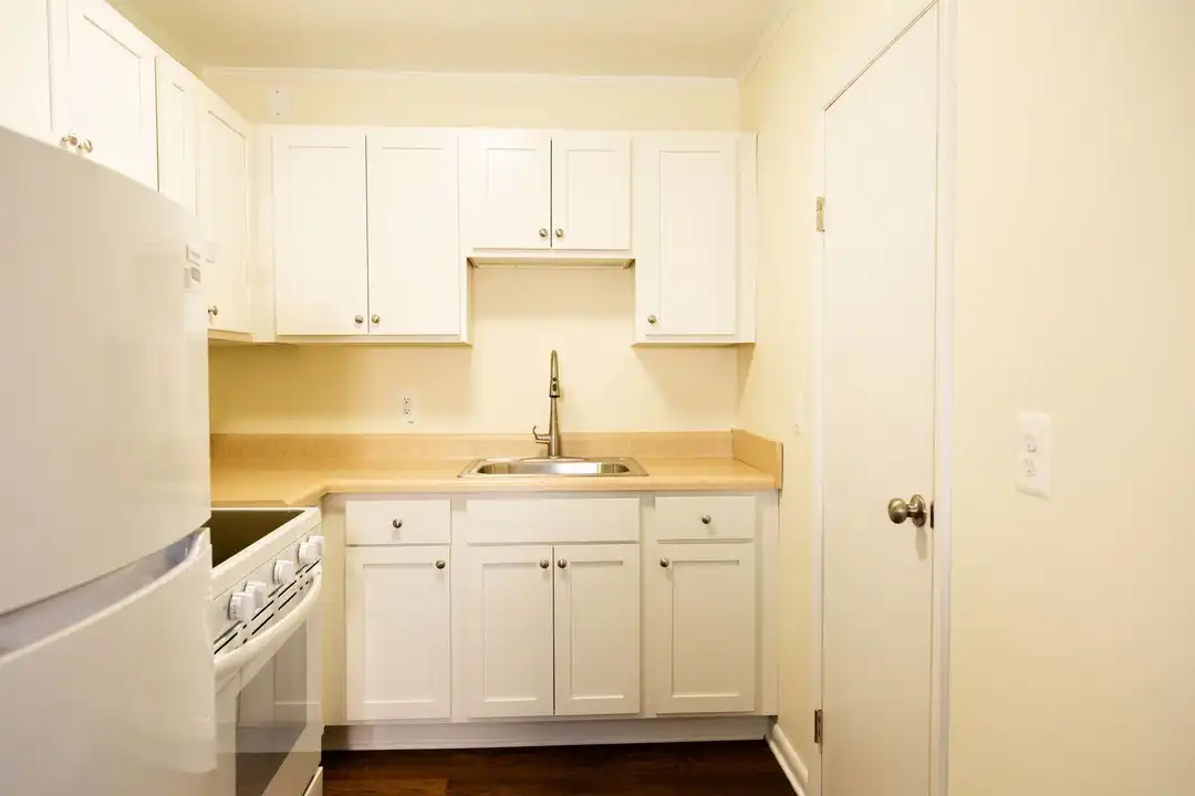 1102 Leonard St unit Apt #5 - View 4