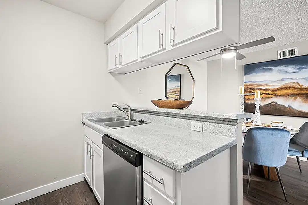 Rosemont West 84th - View 5