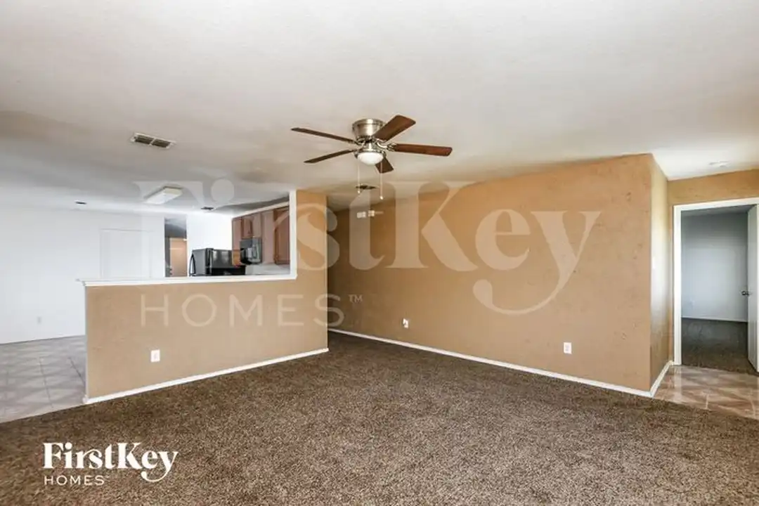 House in Fort Worth, Tarrant County - View 4
