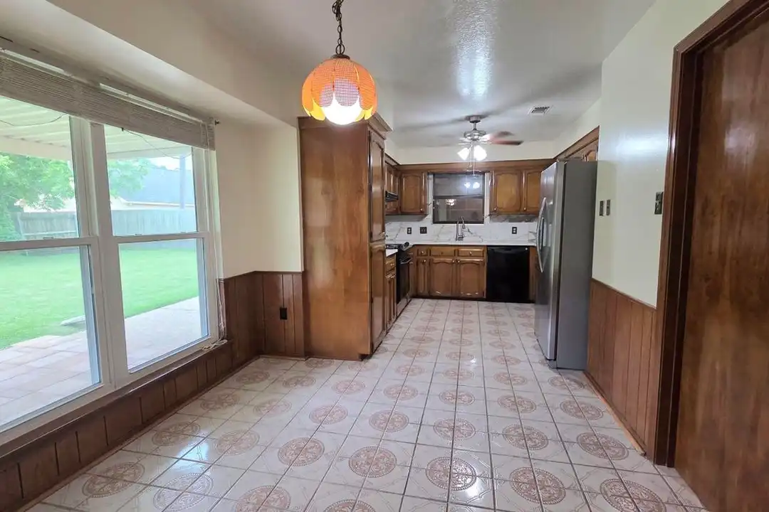 9144 Highpoint Rd - View 3