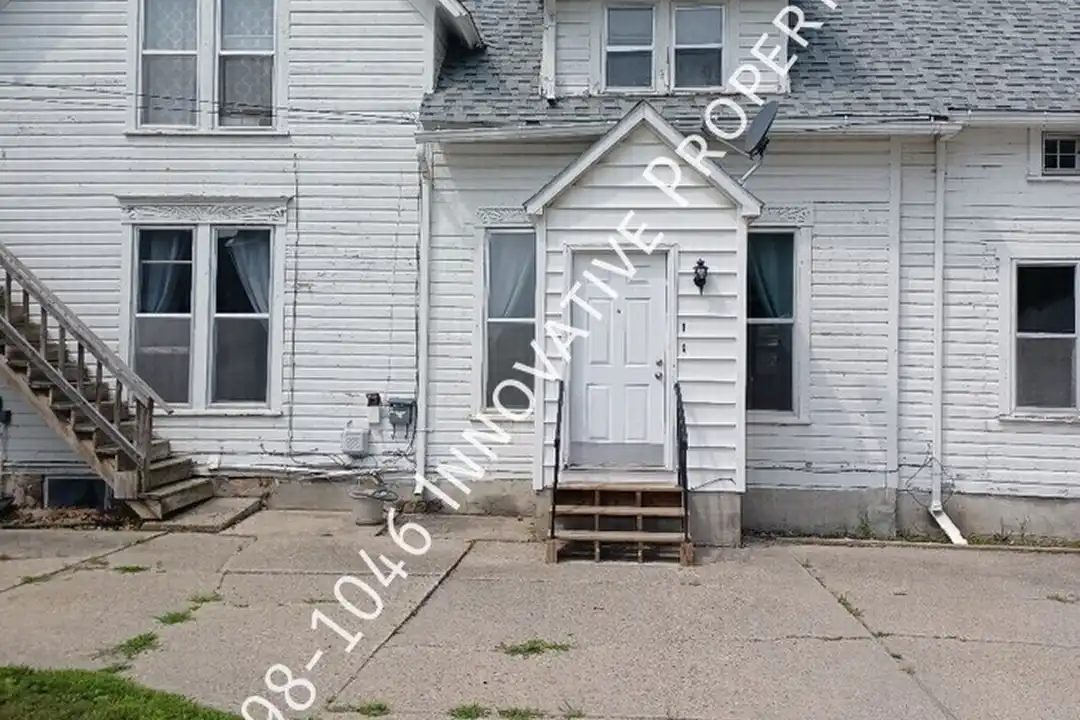 302 Pine St – photo 1 of 45