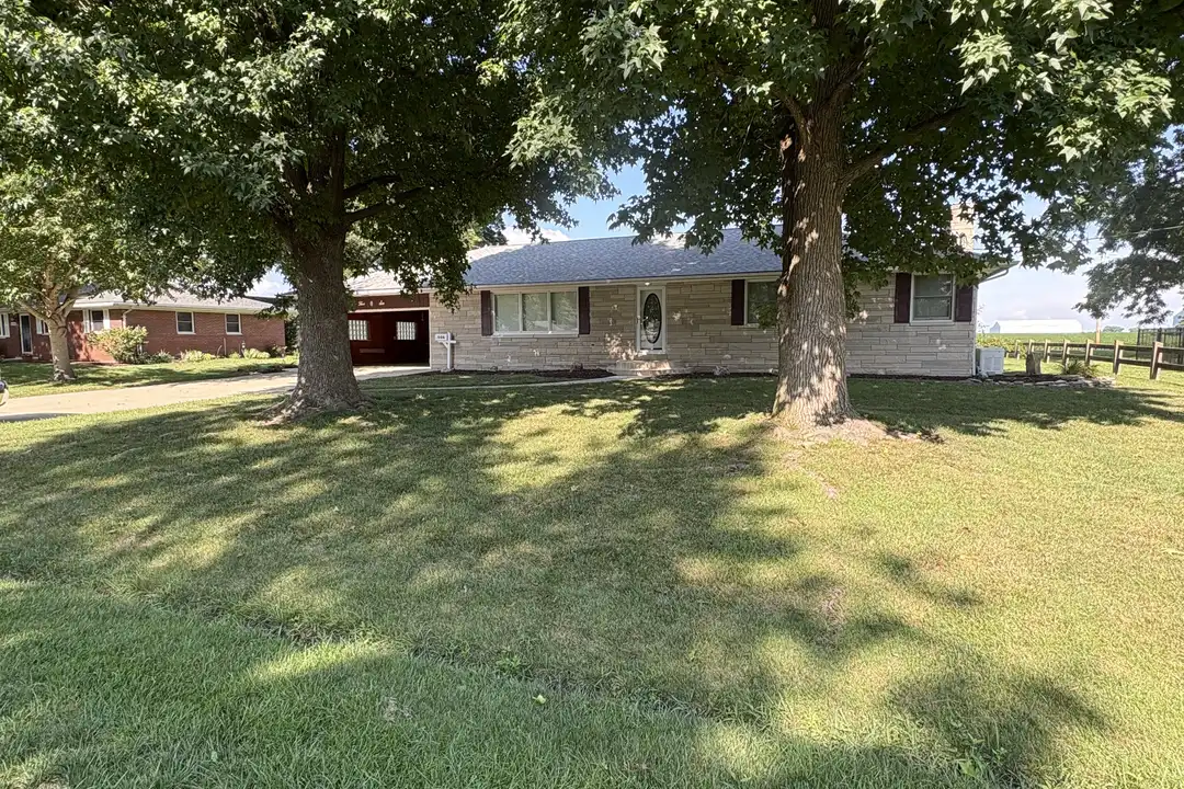 506 Mill St – photo 1 of 24