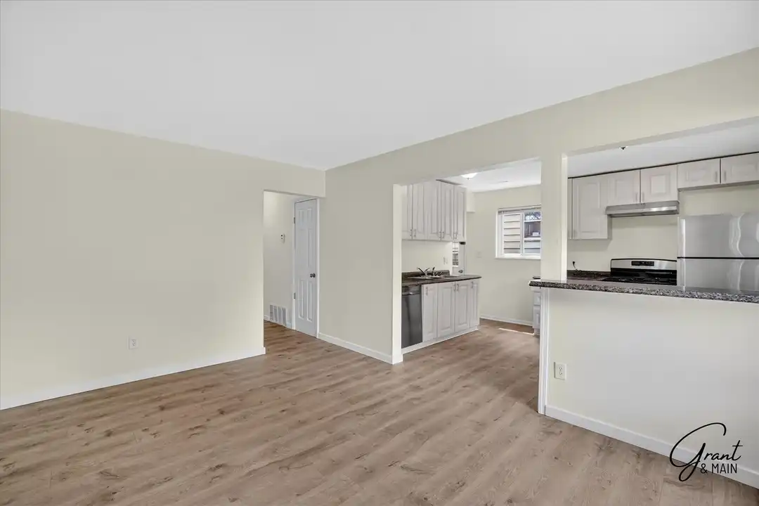15490 Dixie - More