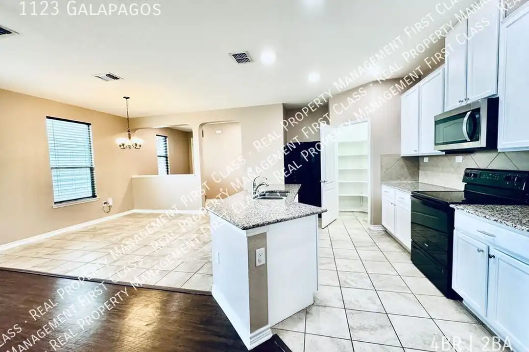 1123 Galapagos - View 5