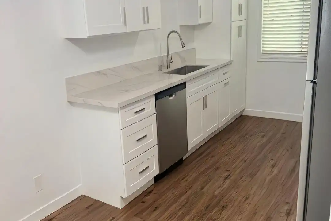 1403 Obispo Ave unit 3 - View 2