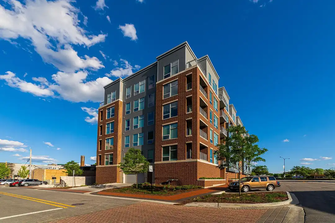 20 West – photo 1