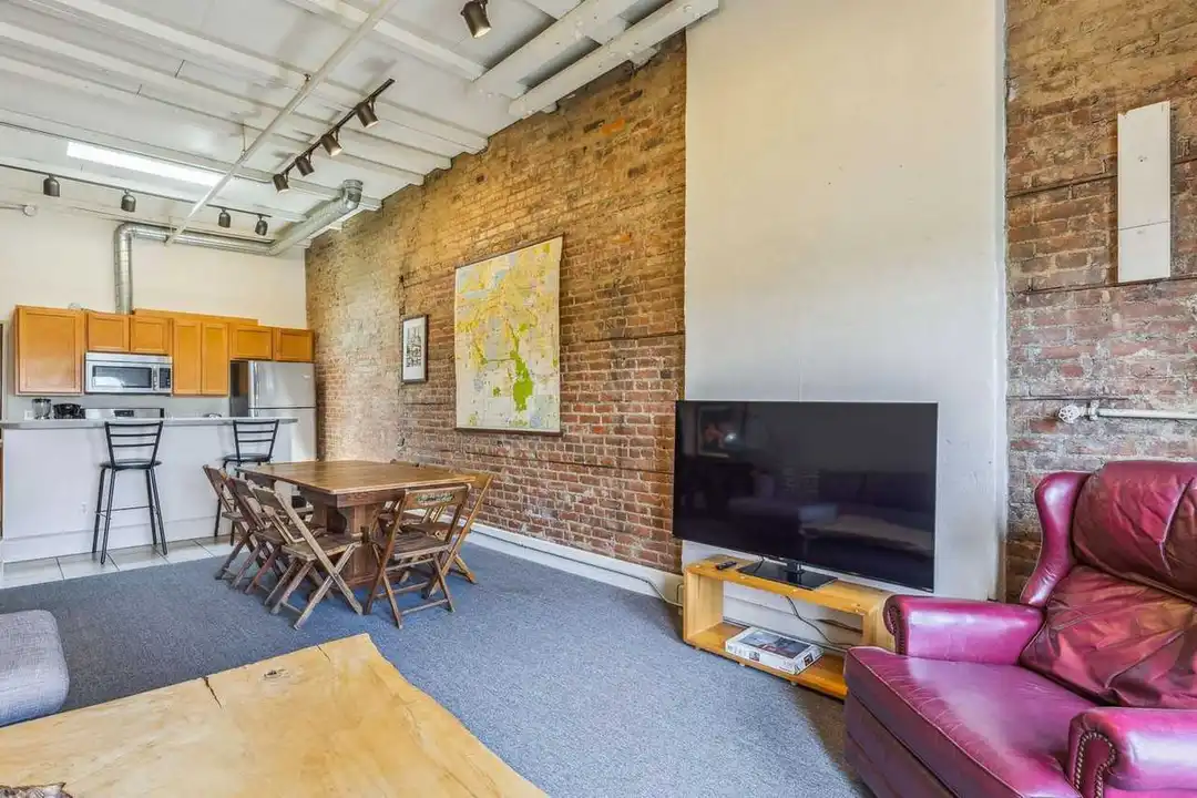 2078 West 25th Street – photo 1