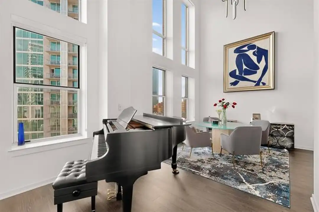2323 N Houston St unit 704 - View 2