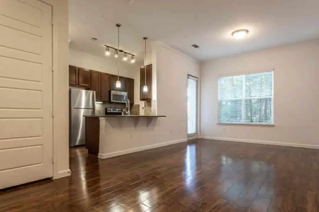 2477 FM 1488 unit 1488 # 2510 - View 5
