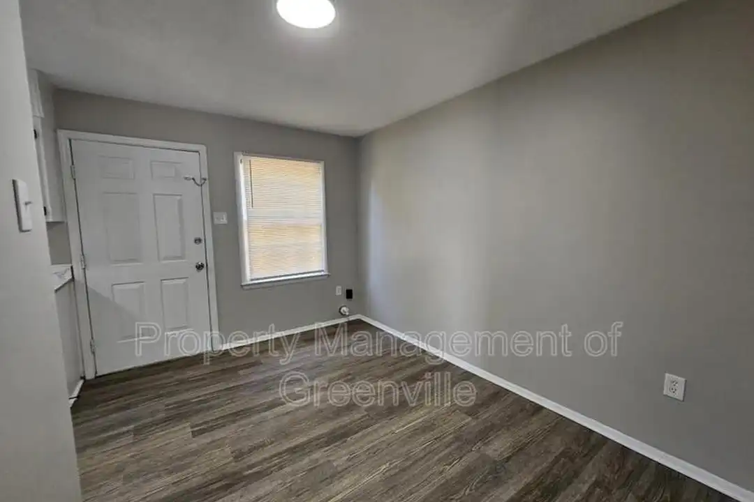 6526 White Horse Rd unit 1D - View 4