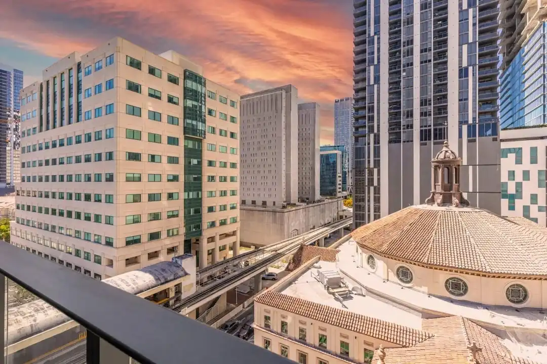 501 Northeast 1st Avenue – pohled 2