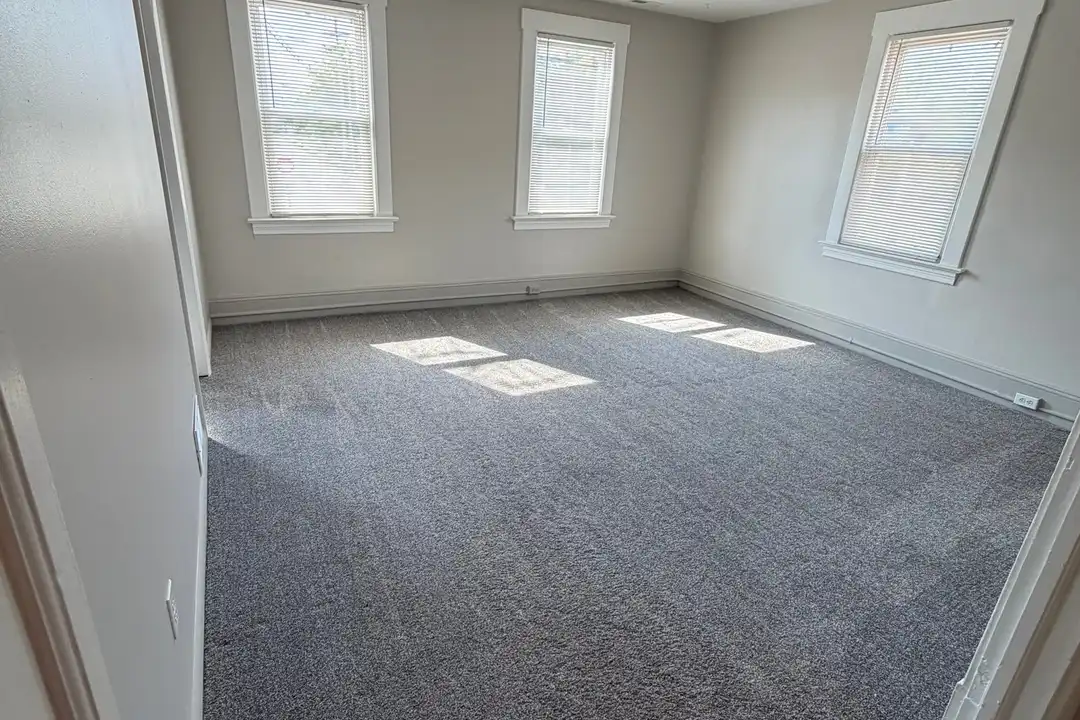 4435 State Rd unit Upstairs – photo 1