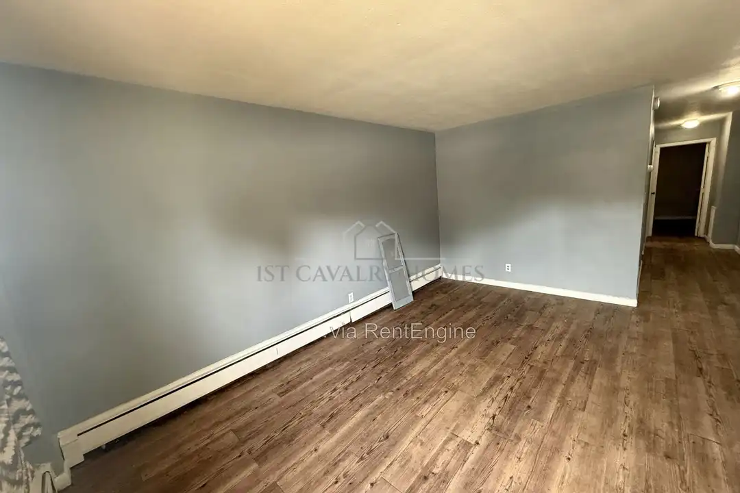 4652 Warner Rd unit 1 – photo 1