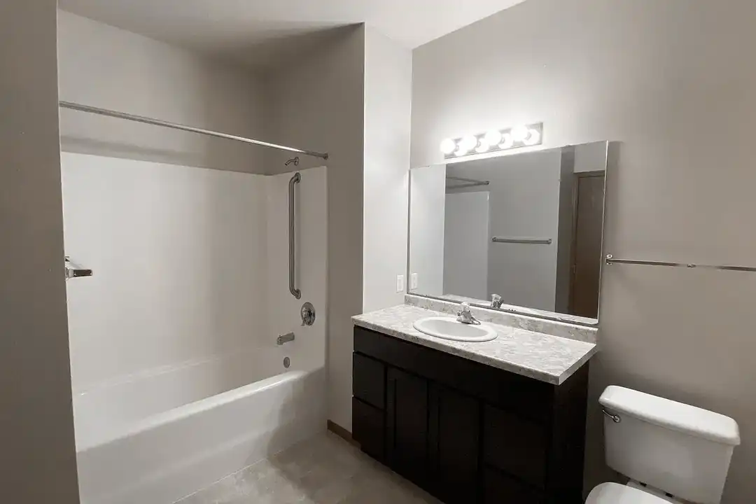 Amber Crossing Apartments – photo 1