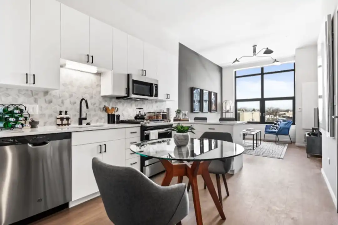 2477 N Milwaukee Ave - View 5