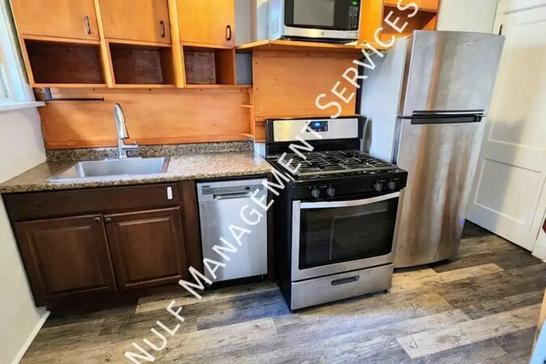 4224 Geneva St – photo 1
