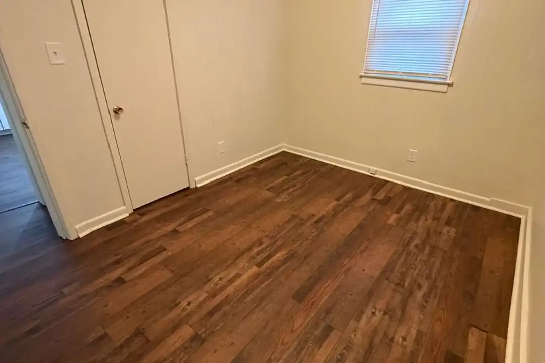 1810 Laurel St - View 6