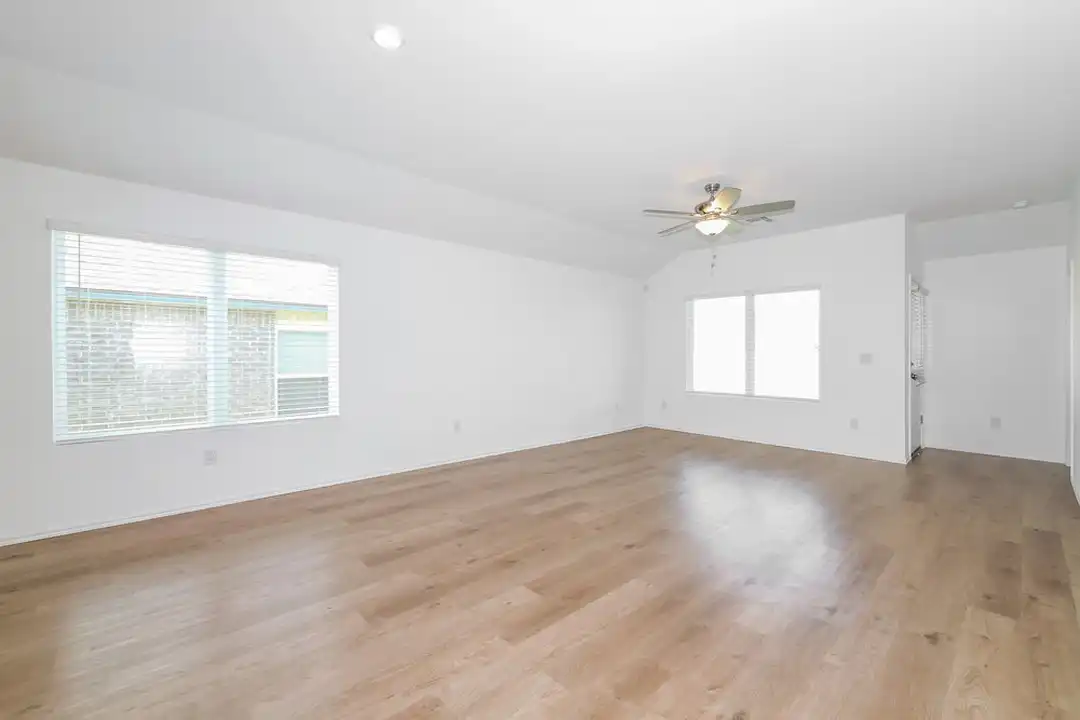 House in Yukon, Redstone Ranch, Canadian - View 5