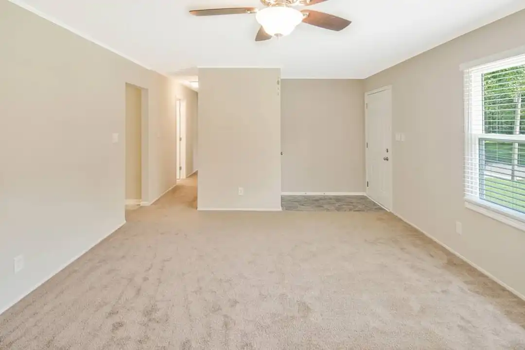 3616 Slagle Dr - View 4