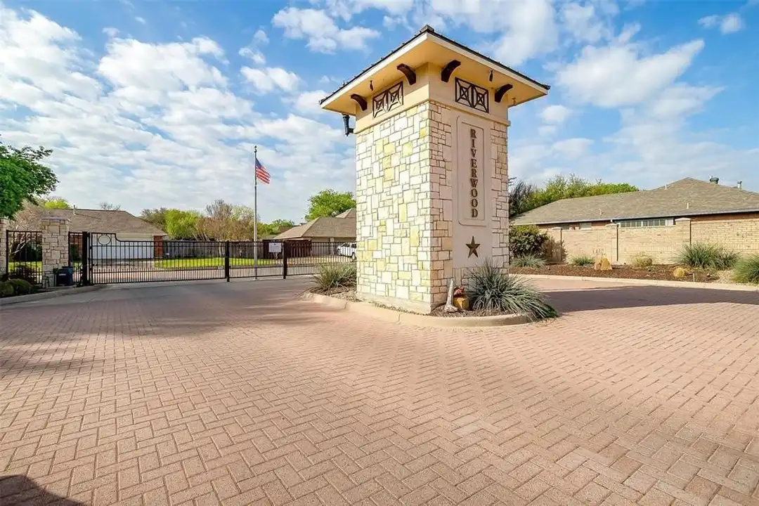 House in Fort Worth - View 5