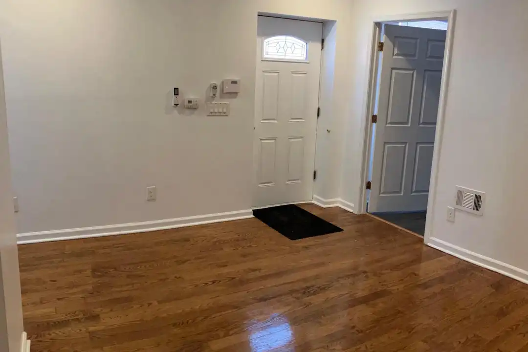 1109 S 23rd St unit 1R - View 3