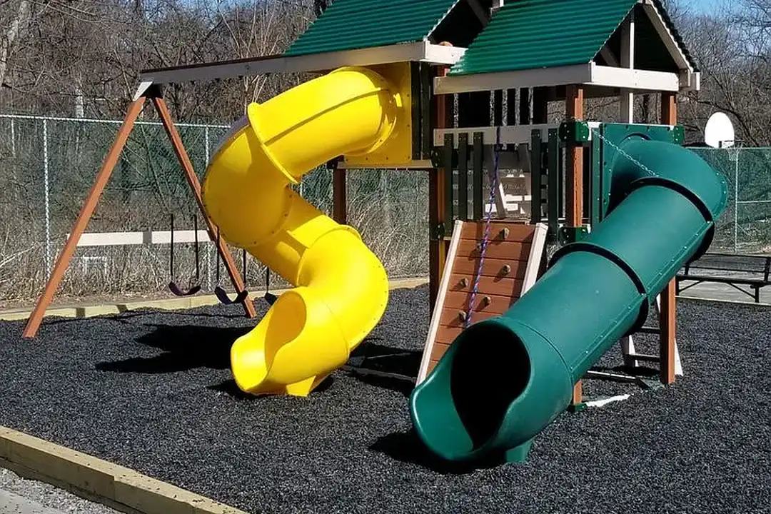 St. Clair Woods Apartments – photo 1