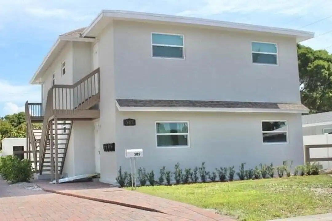 305 Cypress Dr #1 – photo 1 of 28