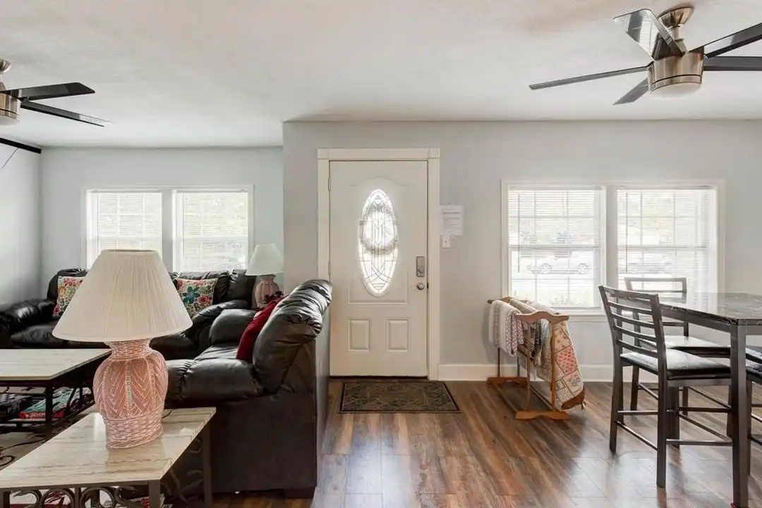 2801 W Biddison St - Vaizdas 4