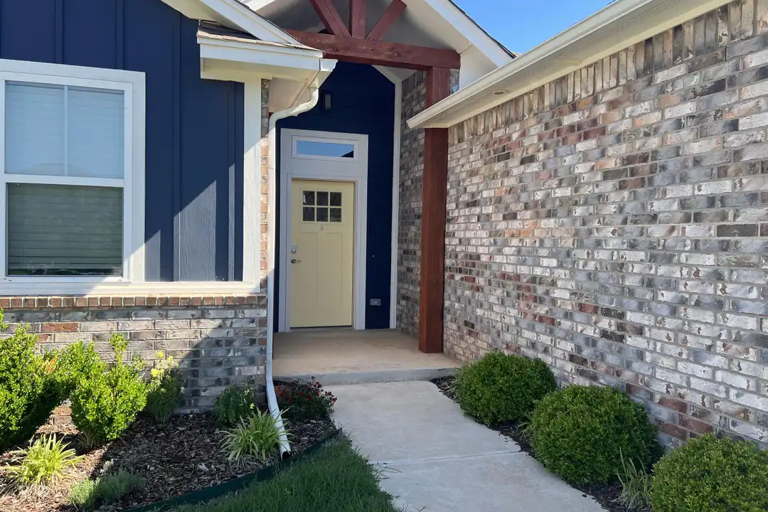 509 NW 183rd St - View 2