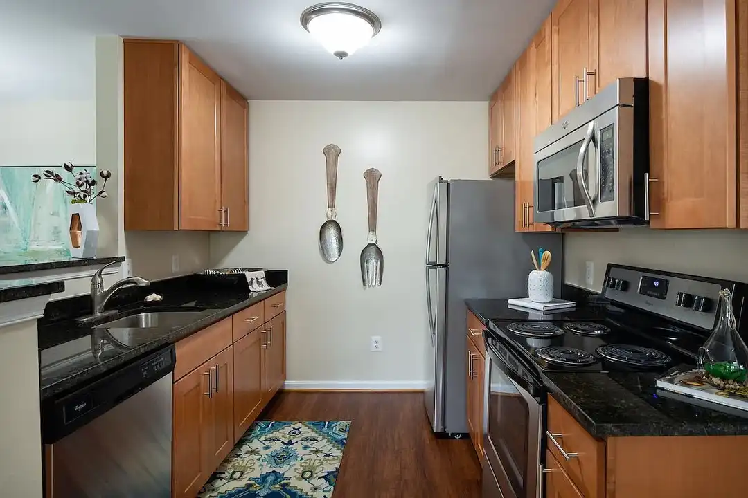 Elms Kingstowne – photo 1