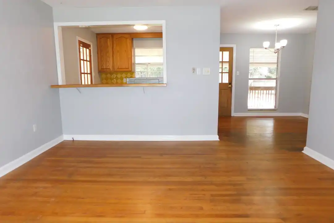 507 NW 34th Ter - View 2
