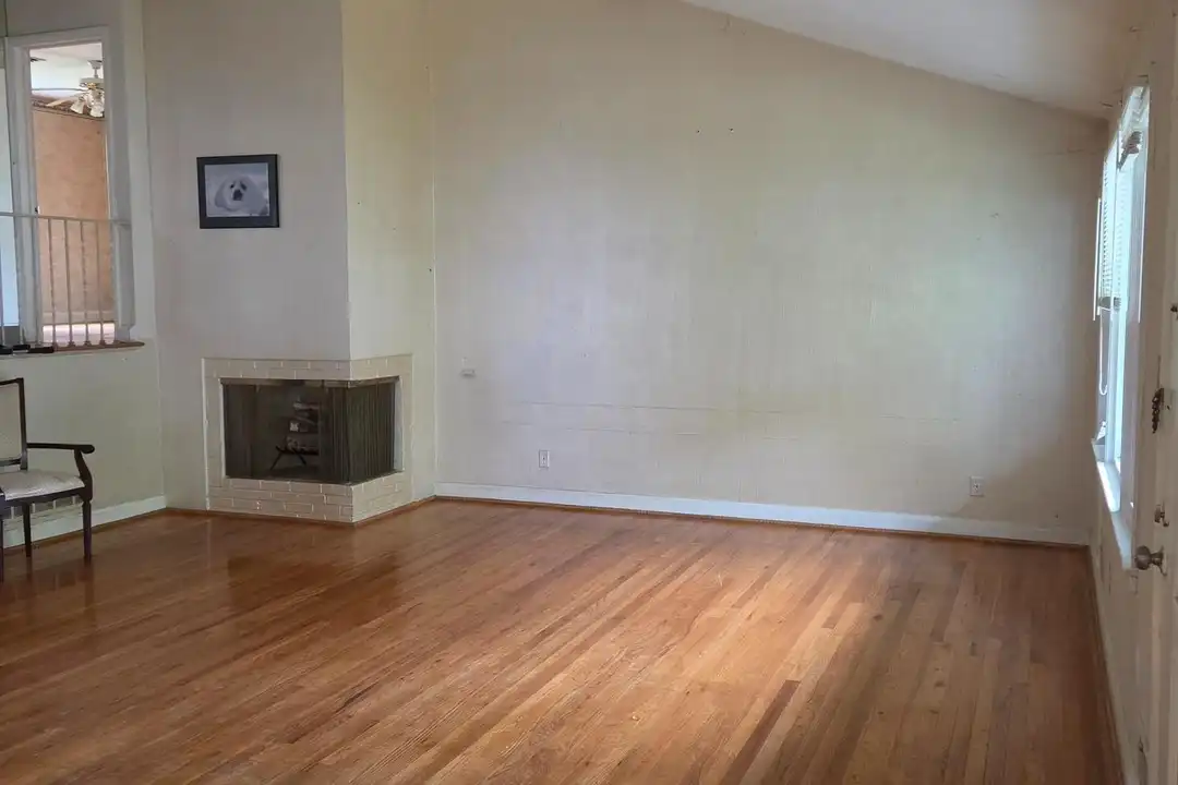 3109 Smith Ave – photo 1 of 13
