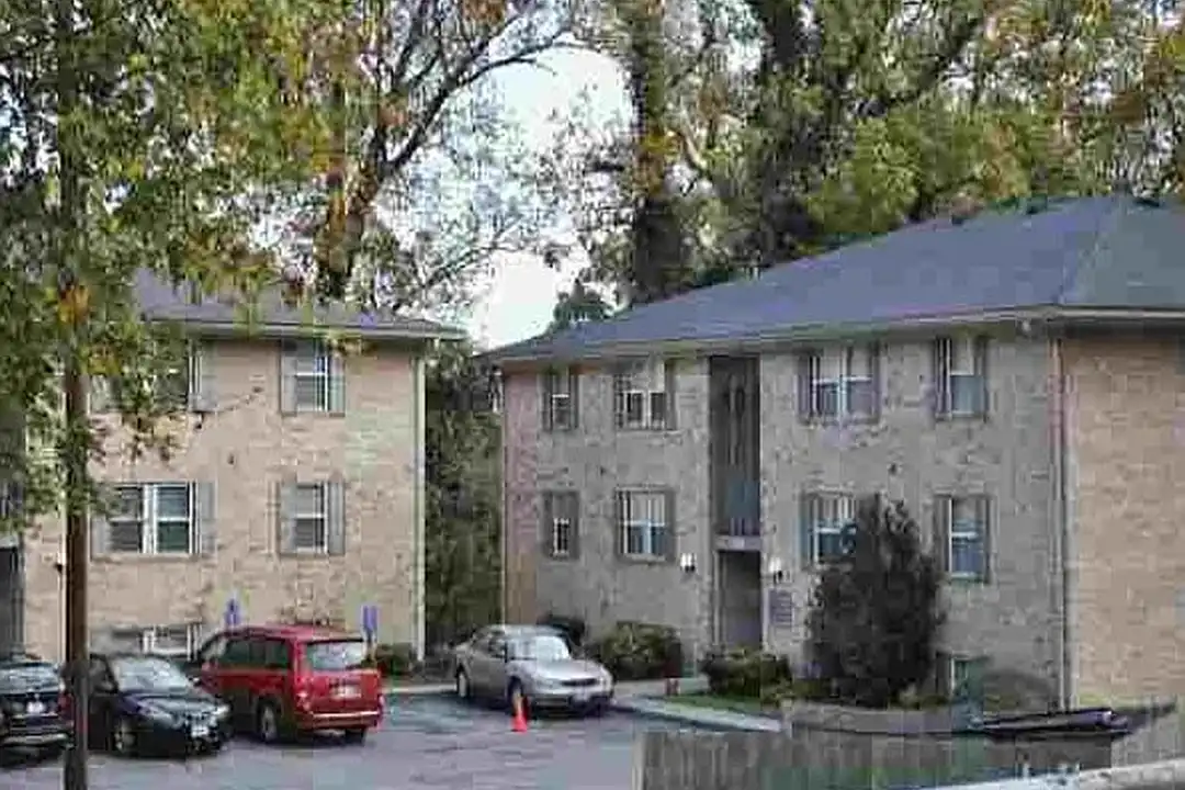 Woodridge Apartments – photo 1