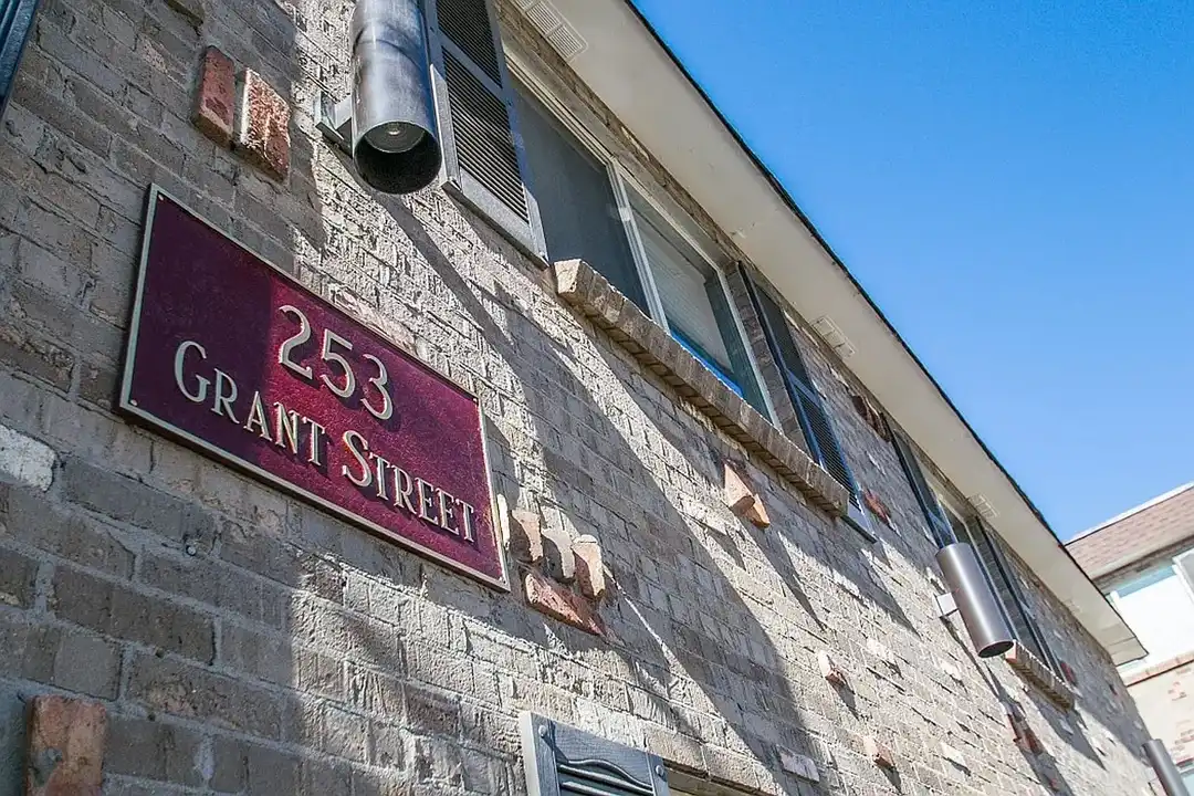 253-263 North Grant Street – pohled 2