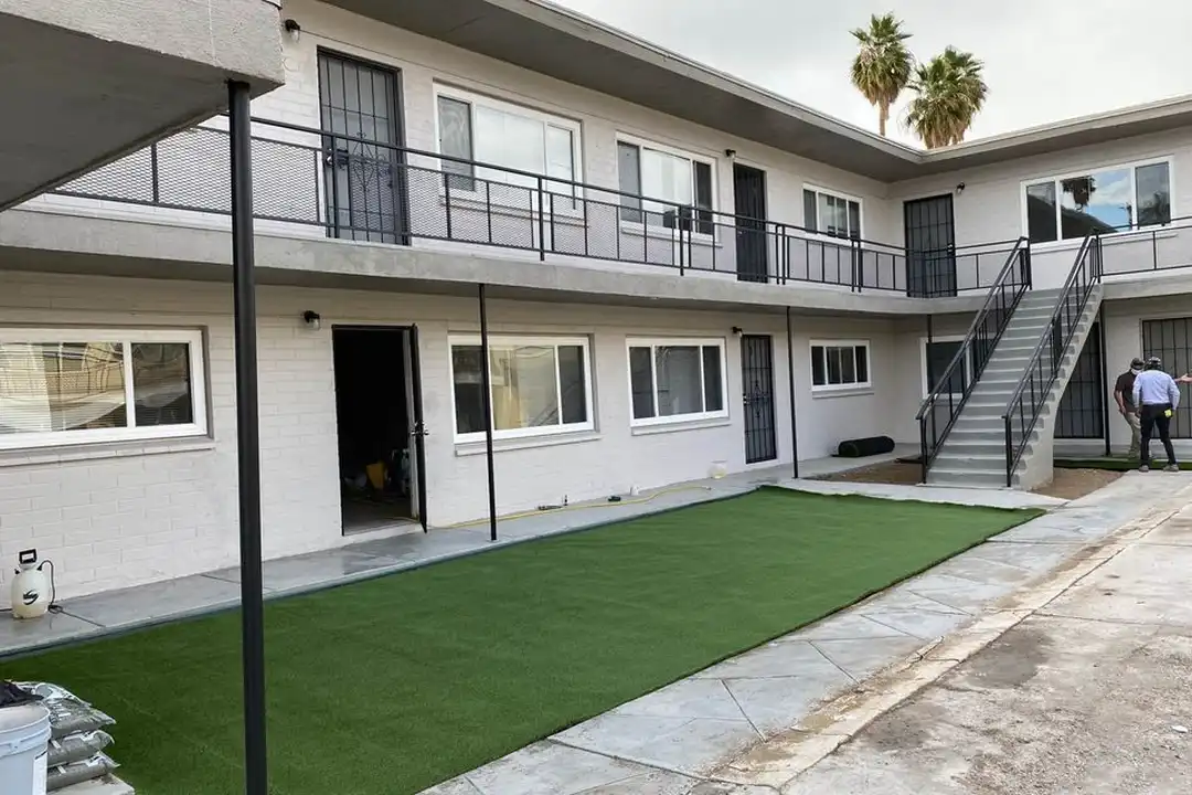 2213 Sunrise Ave unit 3 – photo 1