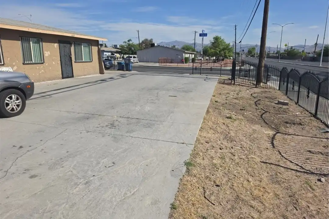 1809 Putnam Ave #0 - View 3
