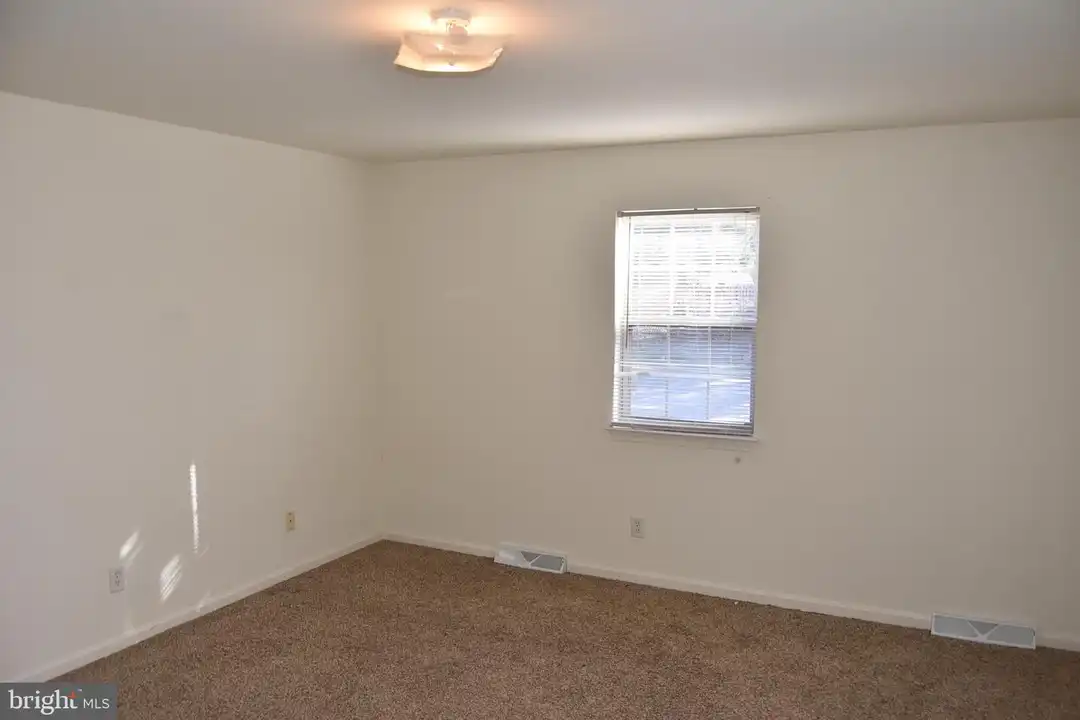 11 N 5th St - View 3