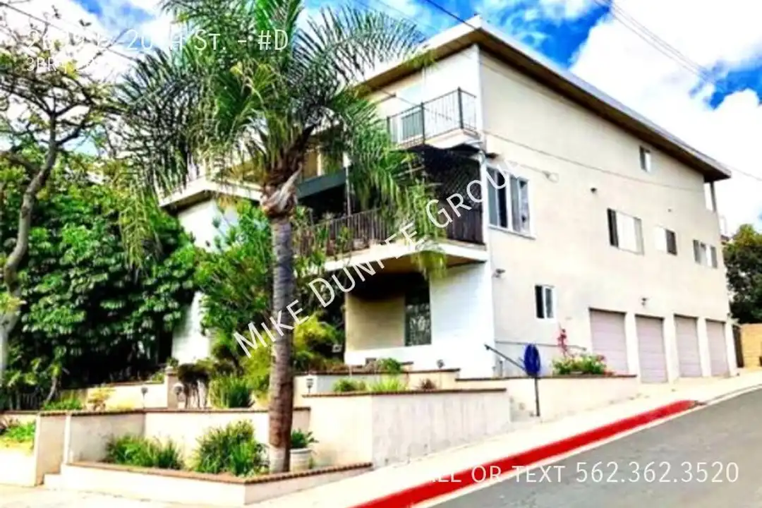2699 E 20th St – photo 1 of 24