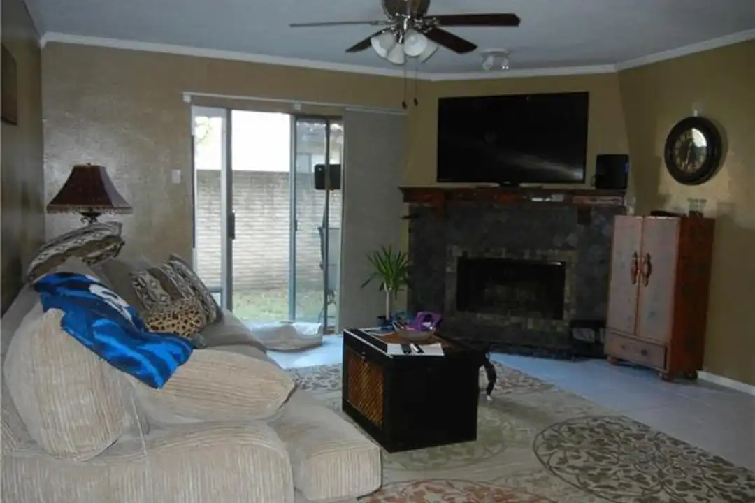 839E Dublin Dr unit 1 - View 6