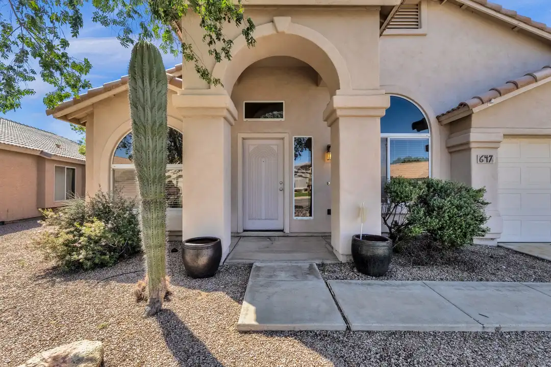 647 W Fremont Dr - View 6