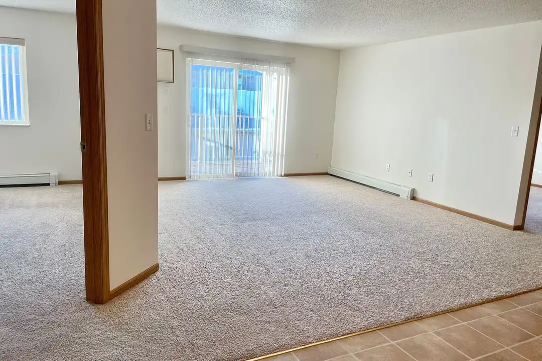Huntington Pointe III – photo 1