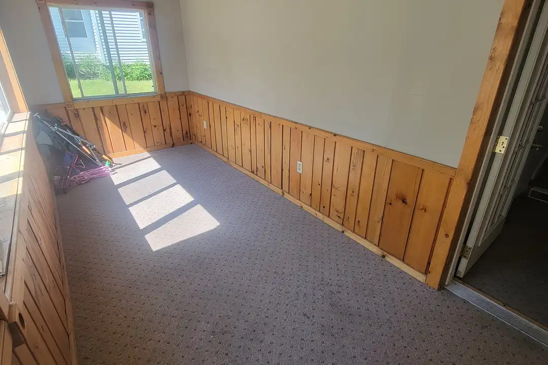 324 Lennox St unit 2 upper - View 2