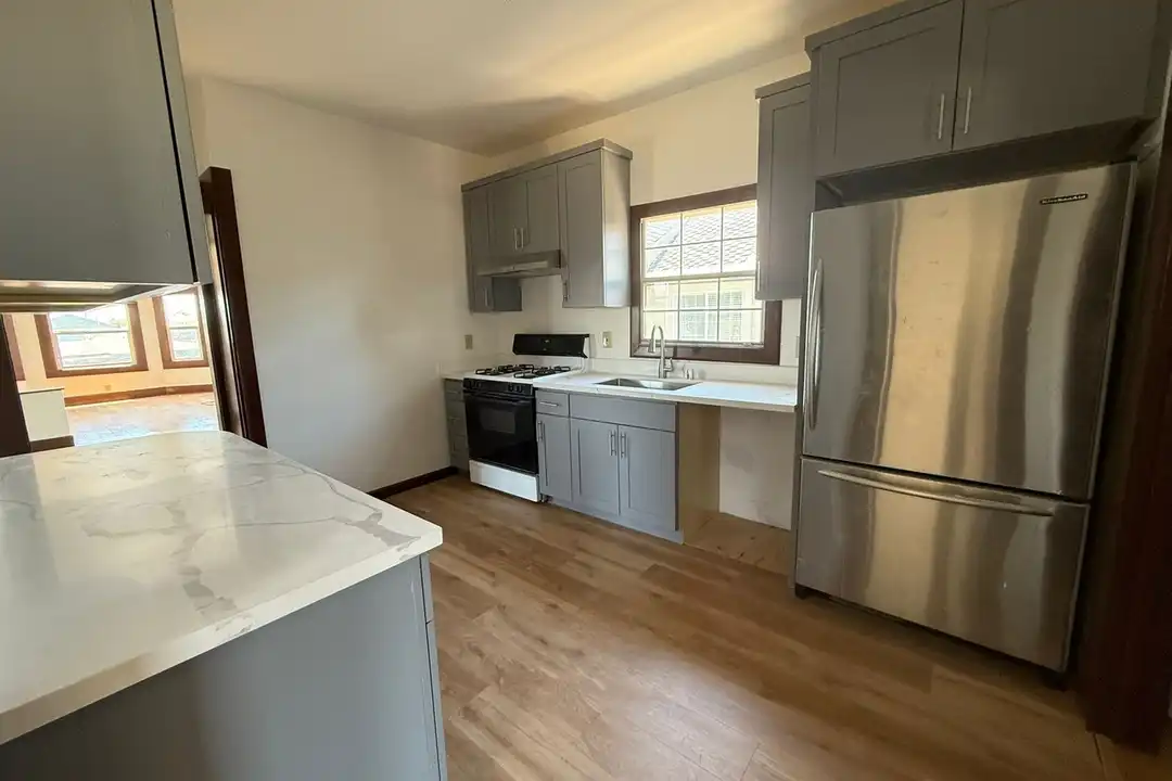715 Pennsylvania Ave unit 2 - View 3