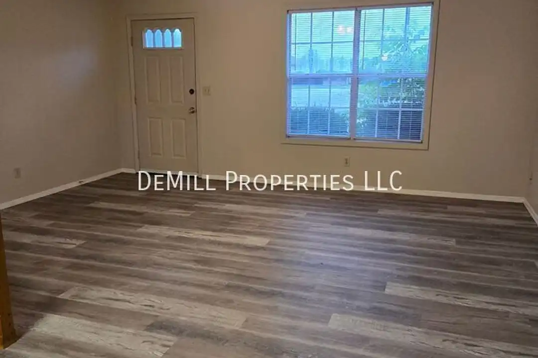 2003 S 18th Ave - View 3