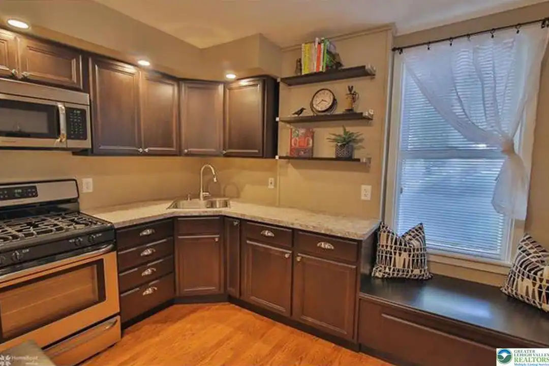Apartment in Allentown - View 5