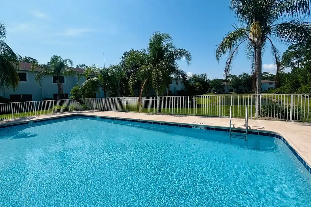 Apartment in Fort Pierce - View 3