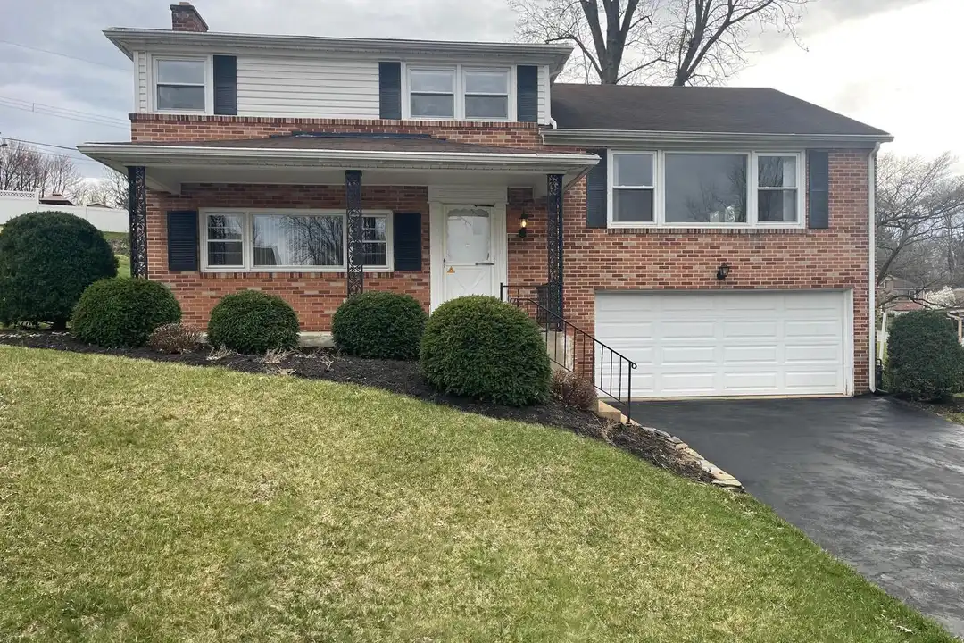 2620 Raleigh Dr – photo 1 of 26