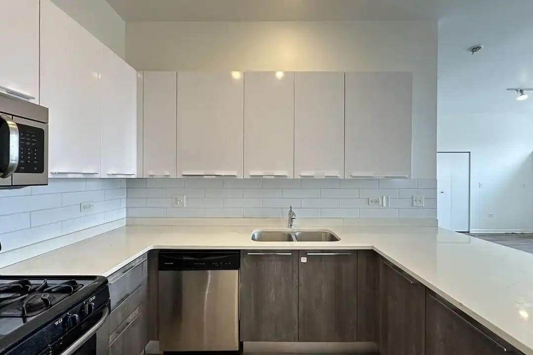 2700 W North Ave unit 207 - Vue 4